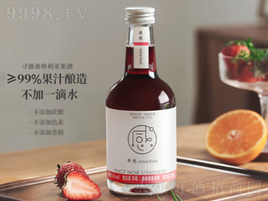 寻感桑格利亚果酒黑皮诺草莓味