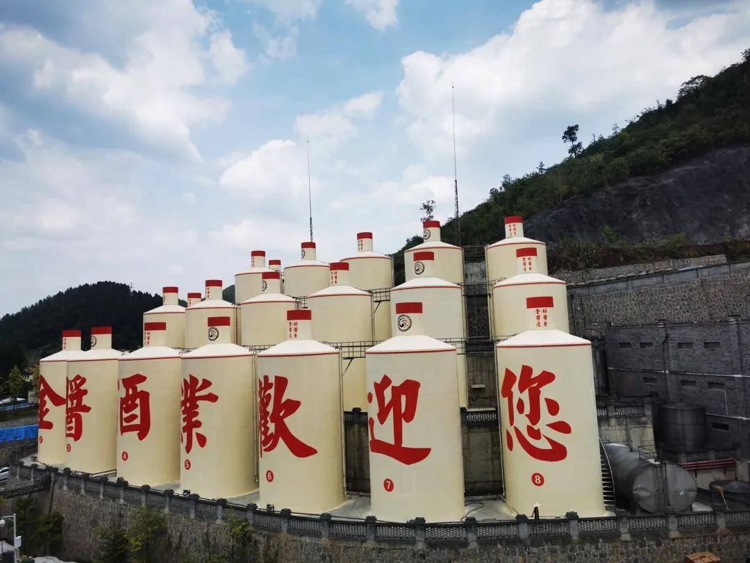茅台镇出名酒厂有哪些(茅台镇比较出名的十大酒厂有哪些)
