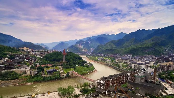 茅台镇旅游住哪里好呢(茅台镇旅游住哪里好呢视频)
