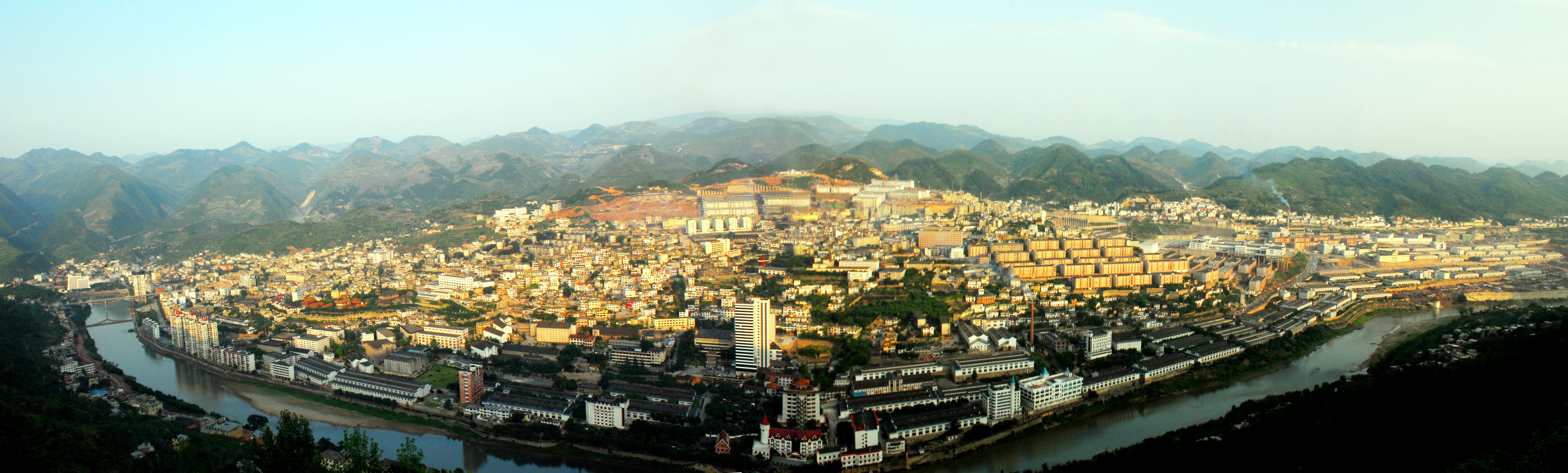 贵州茅台镇旅游介绍词(贵州茅台镇的旅游景点大全)